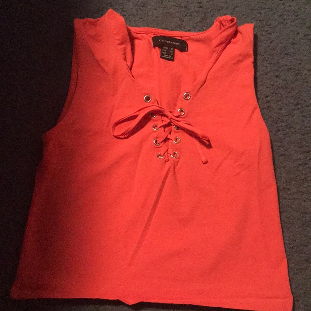 Super cute tie crop top!!